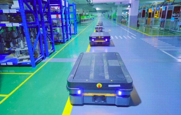 Asian Runner adquiere robots MIR para automatización logística 